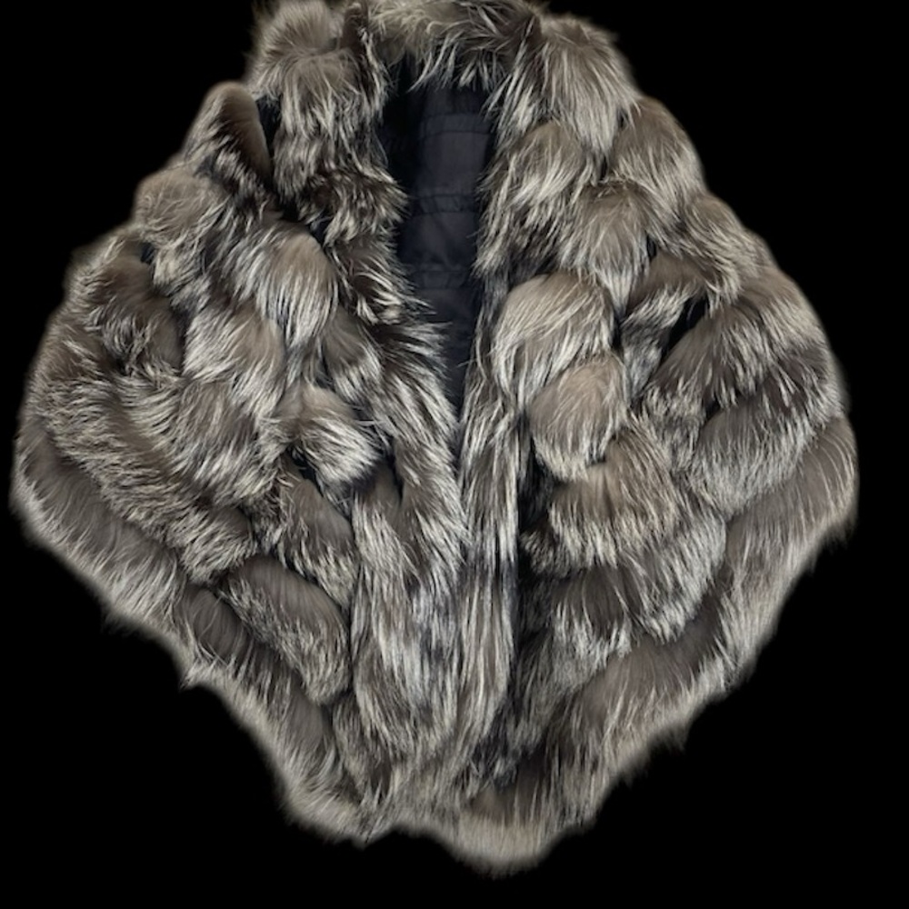 Giorgio Armani Fox fur shawl stole - Picture 2 of 7